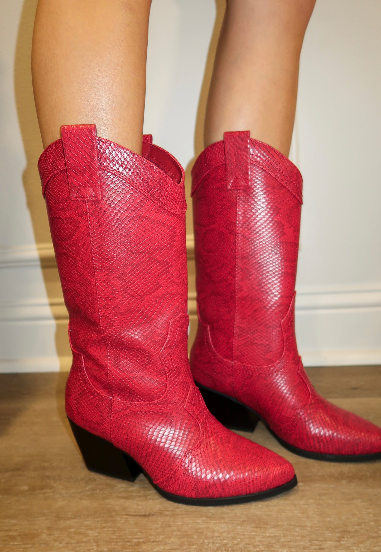 Red Snake Thought Boots